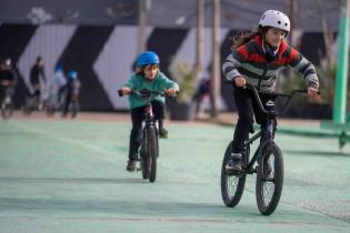 20250706ugemimouyap0017.jpg Escuelita de BMX en el Espacio Modelo