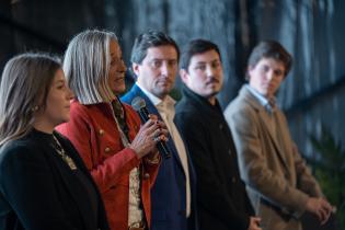 Asunción de la alcaldesa del Municipio E, Mercedes Ruiz