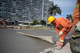 20250731dicimouyjmr5837.jpg Avance de obras viales en Av. Dr. Luis Alberto de Herrera