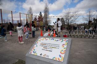 Peatonal barrial en el Municipio D