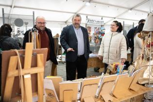 Intendente Mario Bergara recorre Feria de emprendimientos Mypes