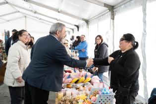Intendente Mario Bergara recorre Feria de emprendimientos Mypes