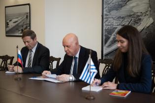 El Intendente Mario Bergara se reúne con Alexey Isakov, embajad
