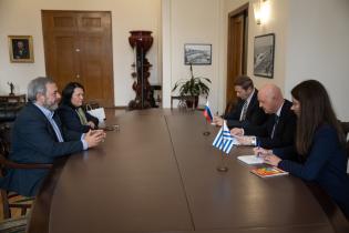 Intendente Mario Bergara, recibe al embajador de Rusia, Alexey Isakov, 14 de agosto de 2025