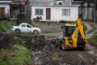 Operativo de limpieza de cursos de agua en Casabó