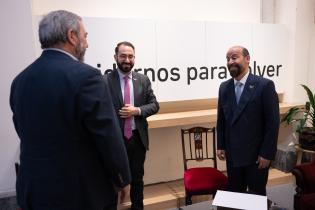 El intendente Mario Bergara se reúne con el embajador de Emirat