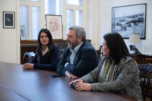 El intendente Mario Bergara se reúne con representantes del BID