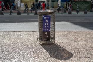 20250828dicimouyit4508.jpg Instalación de papeleras en Av. 18 de julio