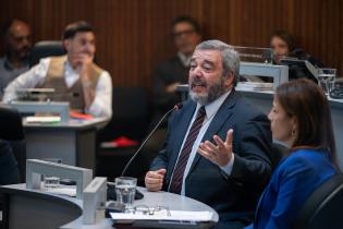 20250828dicimouyjmr8503.jpg Intendente Mario Bergara, asiste a la Junta Departamental de Mon