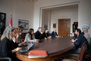  Intendente Mario Bergara, durante la reunión con el Prof. Dr. 