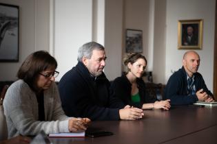  Intendente Mario Bergara, durante la reunión con el Prof. Dr. 