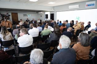20250911dicimouypd7772.jpg Intendente Mario Bergara, participa en el desayuno de trabajo '