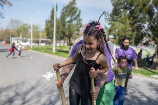 Peatonal barrial en el Municipio A