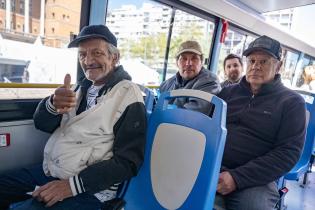 Paseo en bus turístico de ONG "Cooperativa Sumando Opciones"