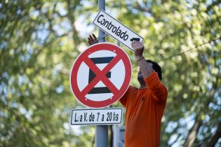  Colocación de cartelería de estacionamiento y detención inde