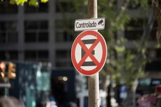  Colocación de cartelería de estacionamiento y detención inde