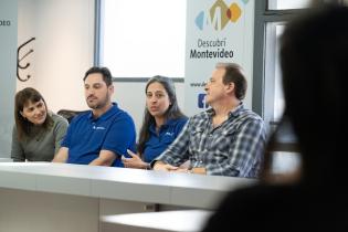 Intendente Mario Bergara, recorre las instalaciones de la Divisi