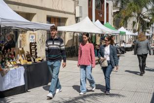 Feria de la Economía Social y Solidaria en la peatonal Sarandí