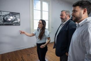 20251006dicimouyjmr6008.jpg Intendente Mario Bergara se reúne en Casa del Partido Colorado