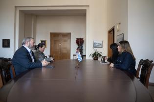 20251009dicimouyjmr0894.jpg Intendente Mario Bergara, recibe a Mariam Gevorgyan, embajadora