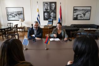 Intendente Mario Bergara, recibe a Mariam Gevorgyan, embajadora 