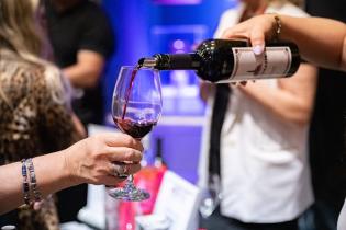 20251016dicimouyit8776.jpg Lanzamiento de Vinos del Estadio