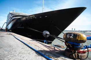 20251021dicimouypd1434.jpg Llegada del primer crucero a Montevideo por temporada de crucero
