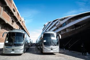 20251021dicimouypd1438.jpg Llegada del primer crucero a Montevideo por temporada de crucero