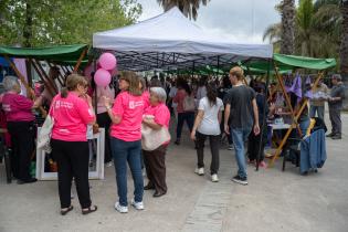 20251022dicimouyjmr1169.jpg Jornada de prevención del cáncer de mama en la plaza Líber Se