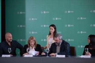 20251022dicimouyjmr1205.jpg Intendente Mario Bergara, firma convenio con la Asociación de