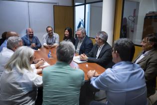 20251022dicimouyjmr1256.jpg Recorrida del intendente Mario Bergara por el Servicio Mútuo
