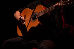 20251031dicimouyjmr1527.jpg Final de programa Guitarra Negra 2025