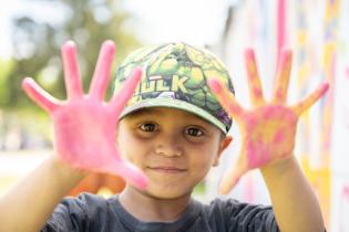Pintada de mural en Casavalle por usuarios de El Achique Casaval