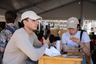 20251101dicimouyjmr1557.jpg Jornada de adopción de animales y feria vegana en el Velódrom