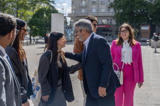 Intendente (i) Justo Onandi, recibe a embajadas interesadas en c