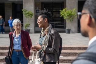 Intendente (i) Justo Onandi, recibe a embajadas interesadas en c