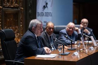 Presentación de libro del contador Enrique Iglesias