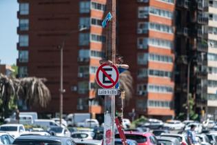  Colocación cartelería prohibido estacionar en la Rambla