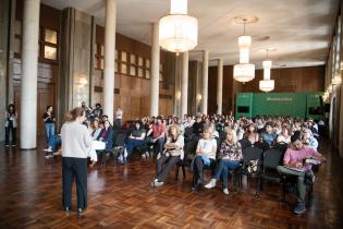 Entrega de certificados de calidad a dependencias de la Intenden