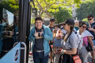 Centro Educativo Avanzar, realiza paseo en bus turístico