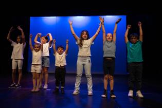 Muestra talleres del programa Esquinas de la Cultura en la sala 