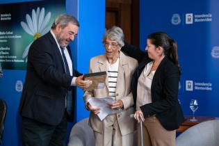 Declaración de  ciudadana ilustre de Montevideo a la Sra. Milka