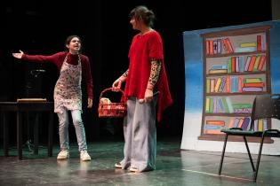 Jornadas de adolescentes en escena de la Movida Joven