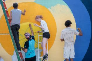 Intervención artística por los cuarenta años de Amnistía Int