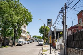 Instalación de radar en Juan Jacobo Rousseau y María Stagnero 