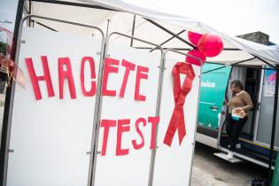 Testeos por el Día de Mundial respuesta del VIH
 Título Testeo