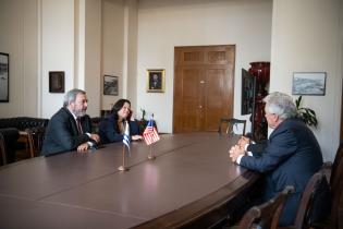 Intendente Mario Bergara, se reúne con el embajador de Estados 