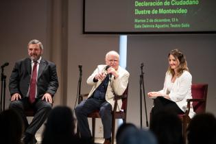 Declaración de Ciudadano Ilustre de Montevideo a Osvaldo Leite