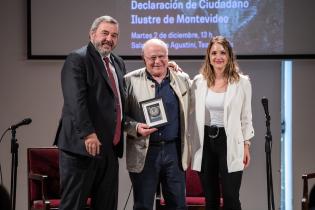 Declaración de Ciudadano Ilustre de Montevideo a Osvaldo Leite