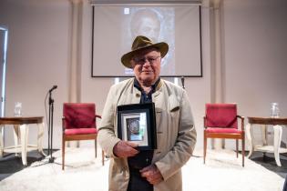 Declaración de Ciudadano Ilustre de Montevideo a Osvaldo Leite